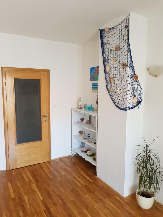 Apartment Doris Kostrena Eksteriør billede